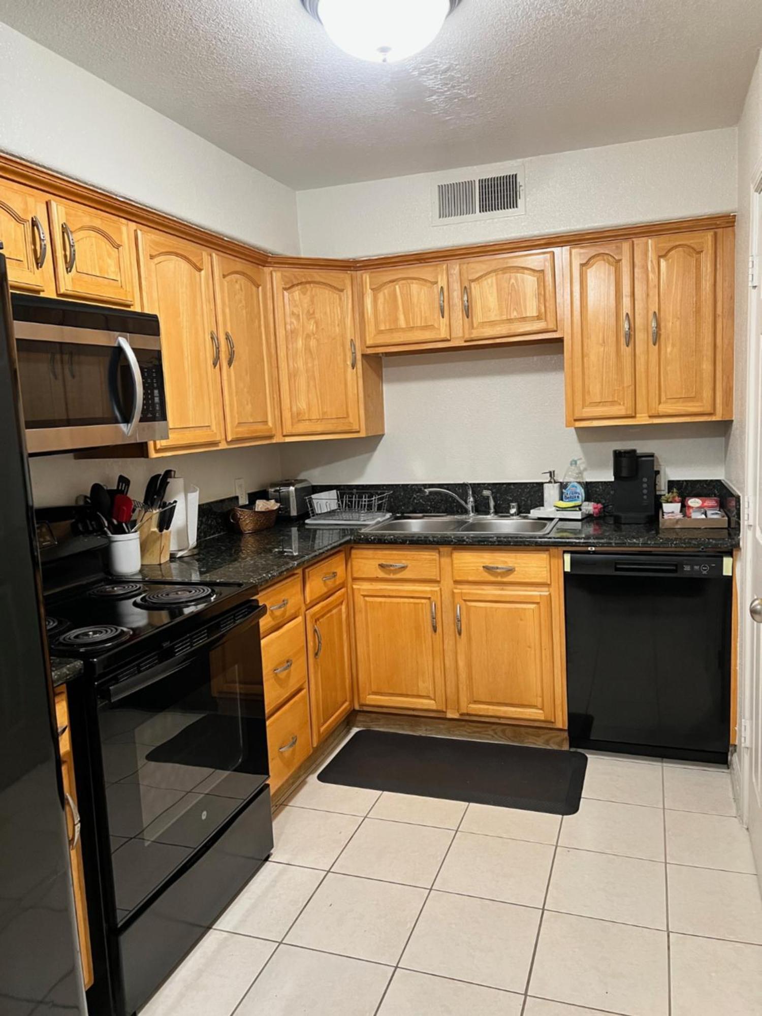Peaceful 2Bed,1Bath Condo With Free Parking All Yours To Enjoy Фресно Екстериор снимка
