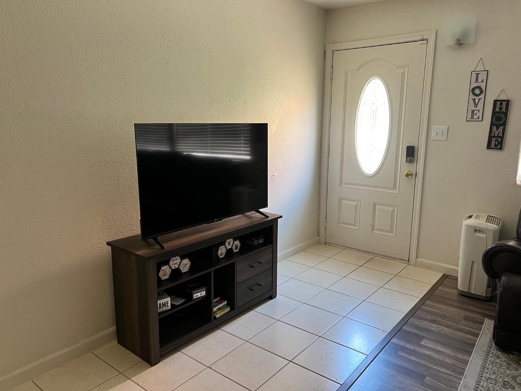 Peaceful 2Bed,1Bath Condo With Free Parking All Yours To Enjoy Фресно Екстериор снимка